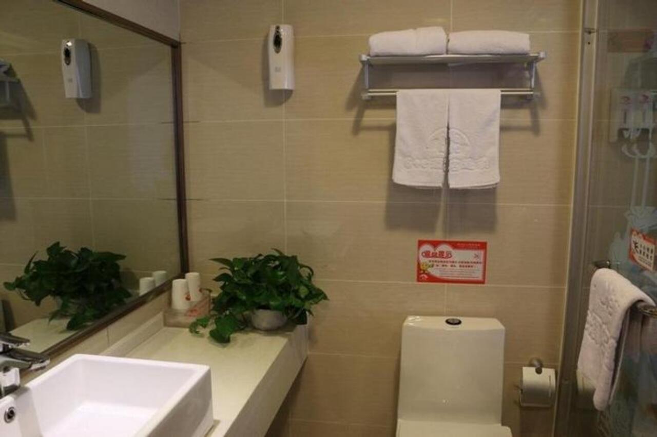 Shanghai Yiting 6+E Hotel - Lujiazui Dış mekan fotoğraf